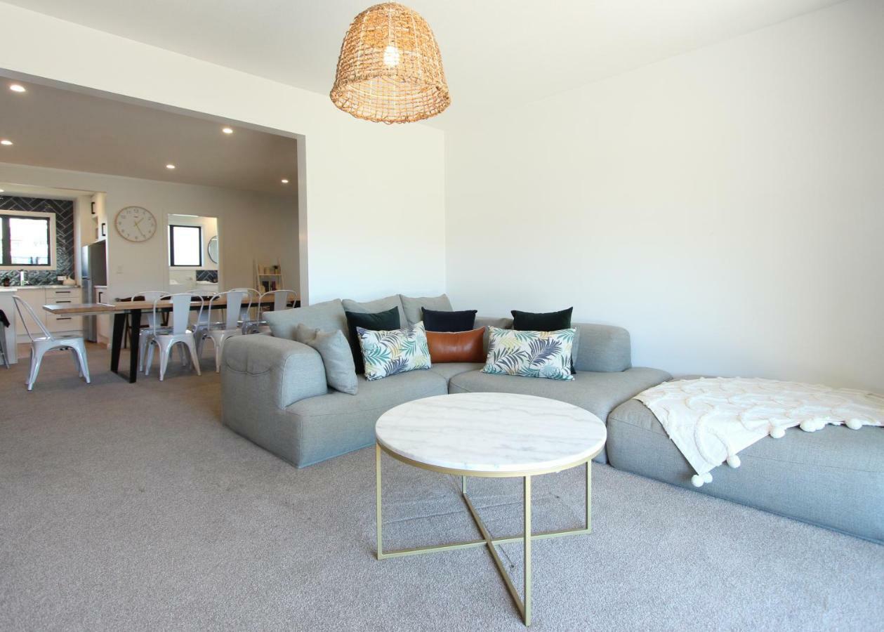 2 - Handsome And Sunkissed On The Doorstep To Wanaka Exterior photo